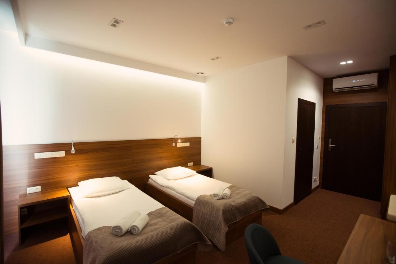 Hotel Rubin Stara Blotnica Exterior foto